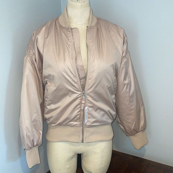 NWT Old Navy Puffer Jacket Size S Petite - Picture 2 of 11